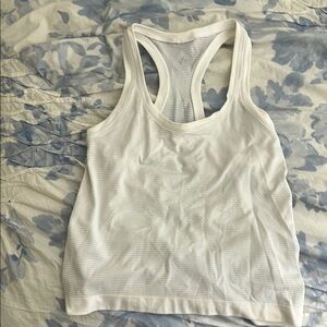 White lululemon tank top